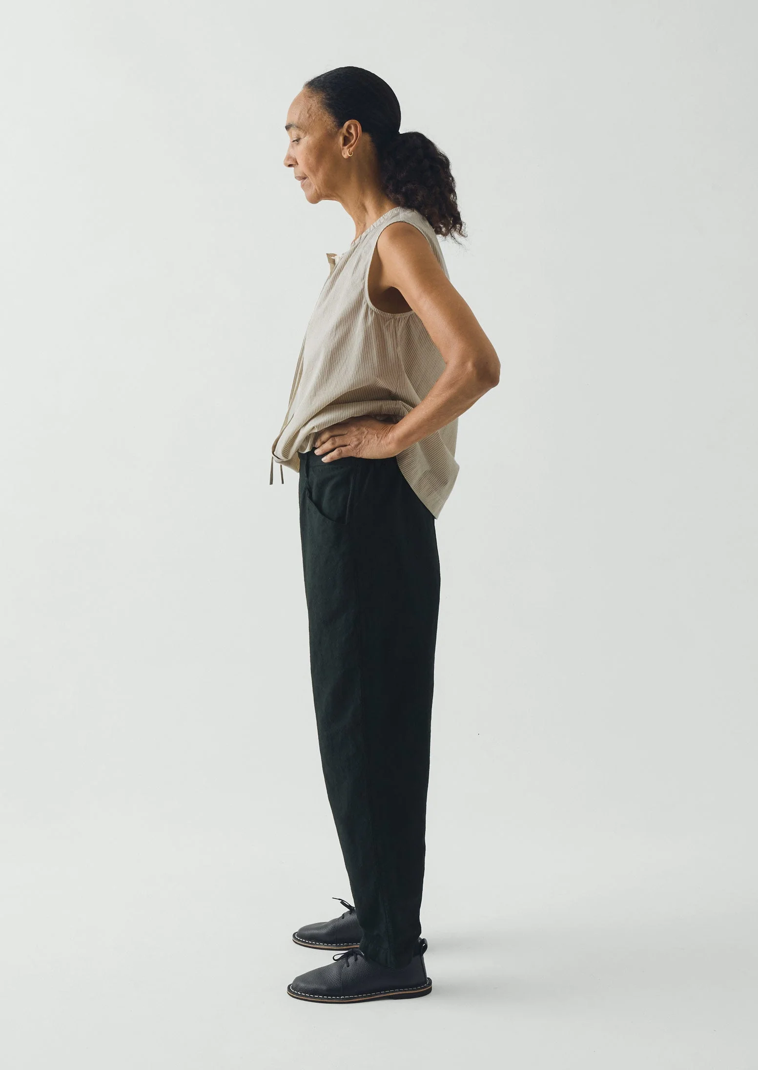Alix Micro Houndstooth Cotton Linen Pants | Oil Green - Image 4