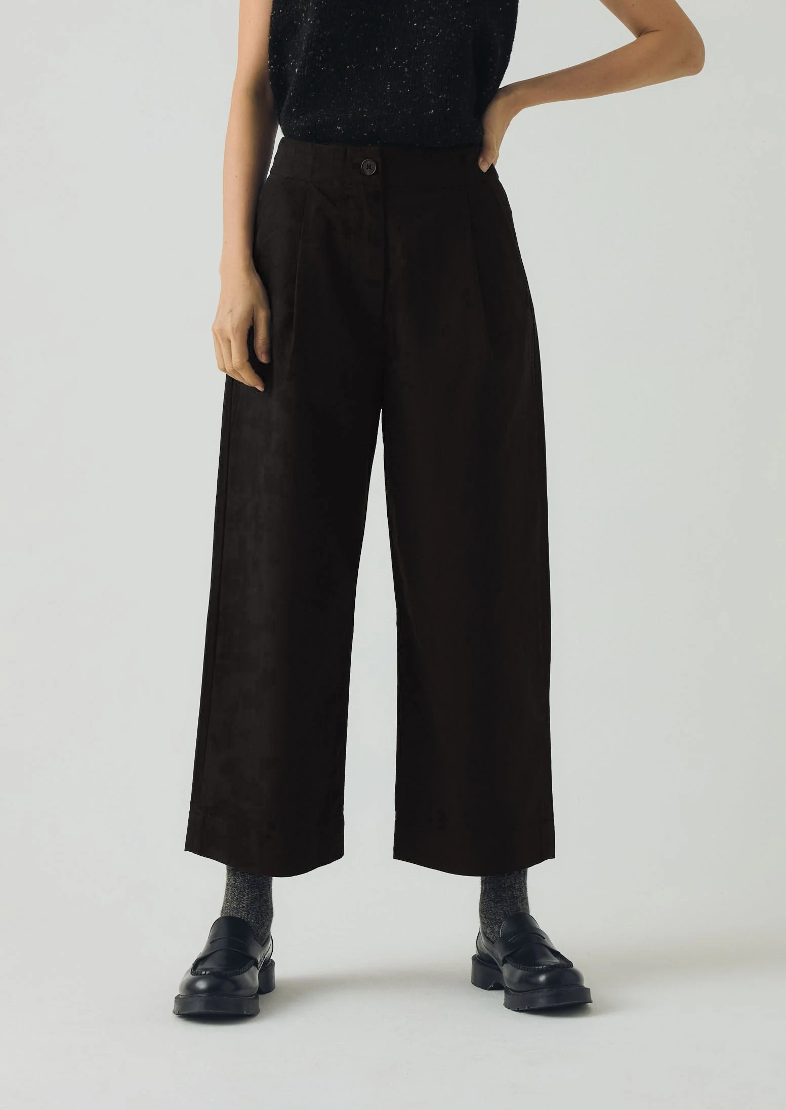 Cotton Wool Herringbone Pleat Front Pants | Black - Image 5