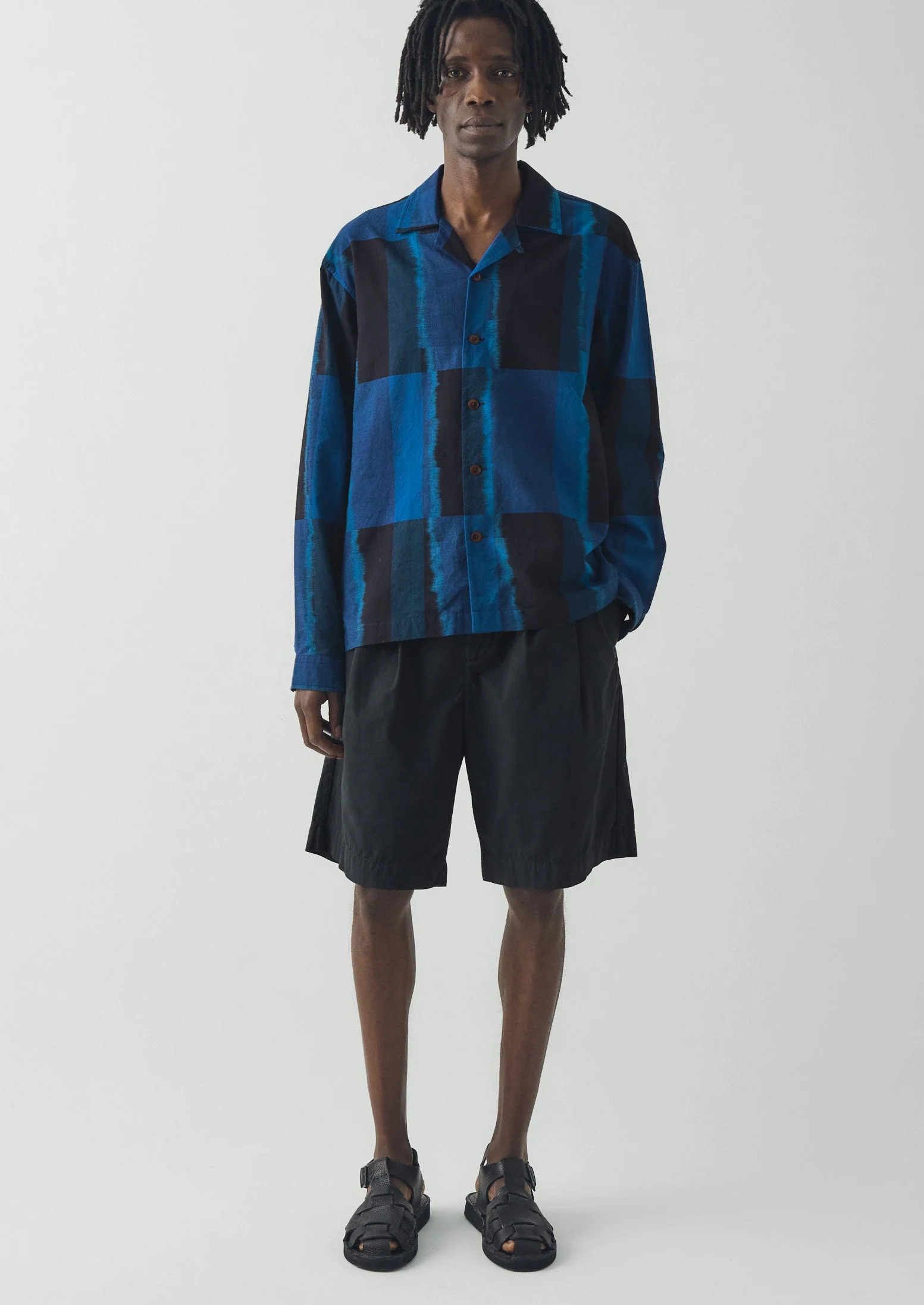 Double Pleat Cotton Poplin Shorts | Washed Black - Image 2