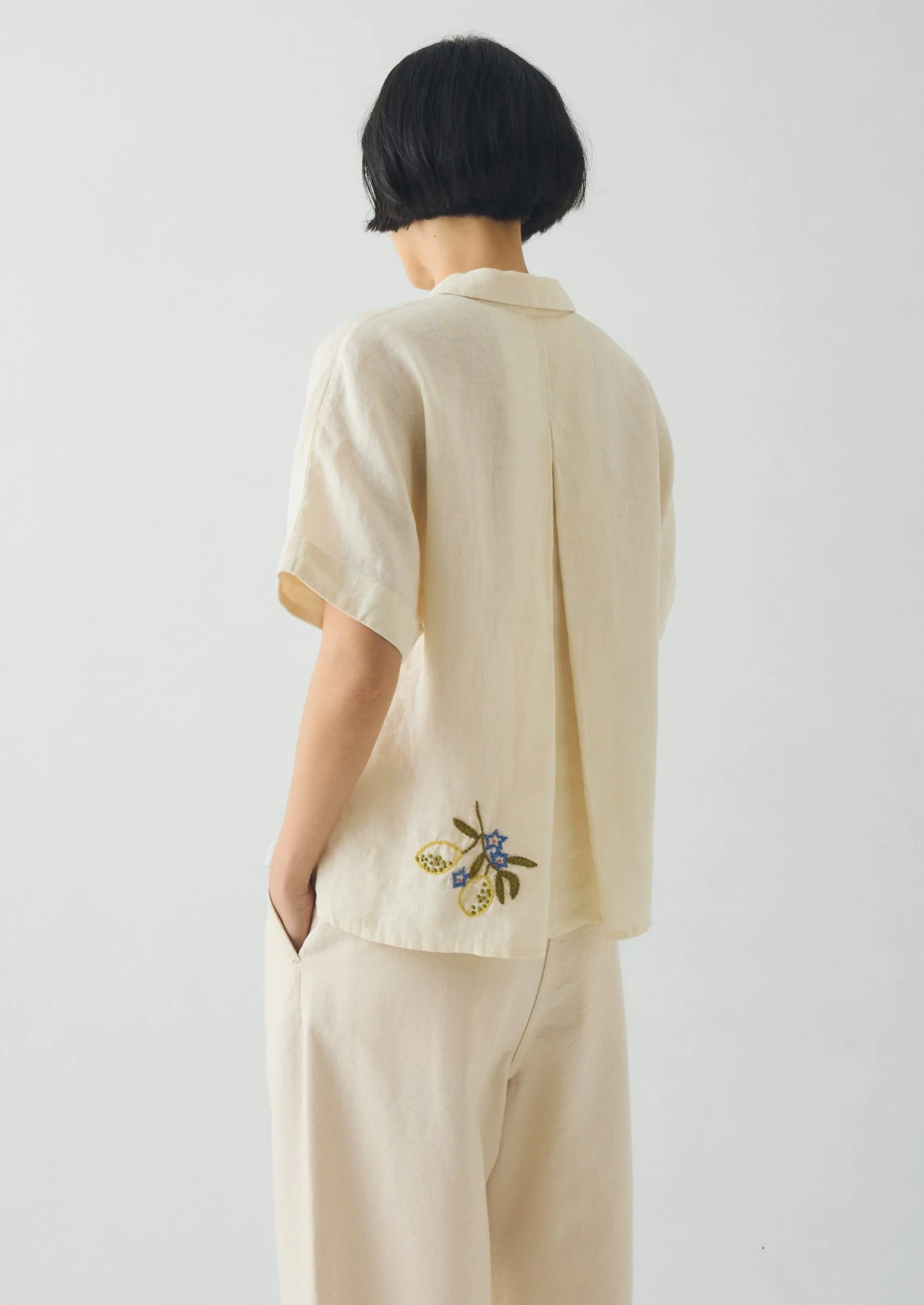Embroidered Al Fresco Linen Shirt | Lemon Posset - Image 9