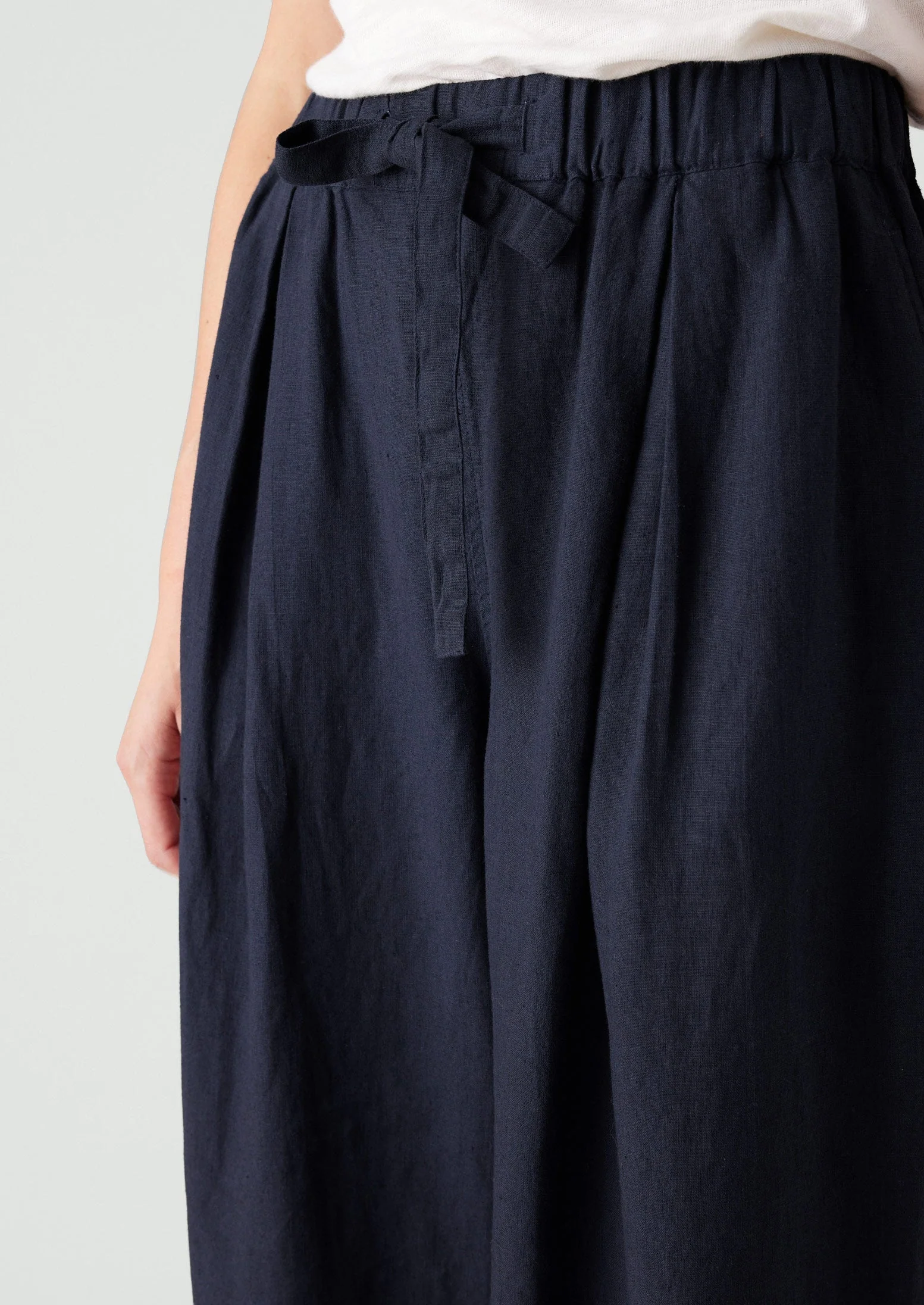 Minako Garment Dyed Linen Pants | Midnight - Image 4