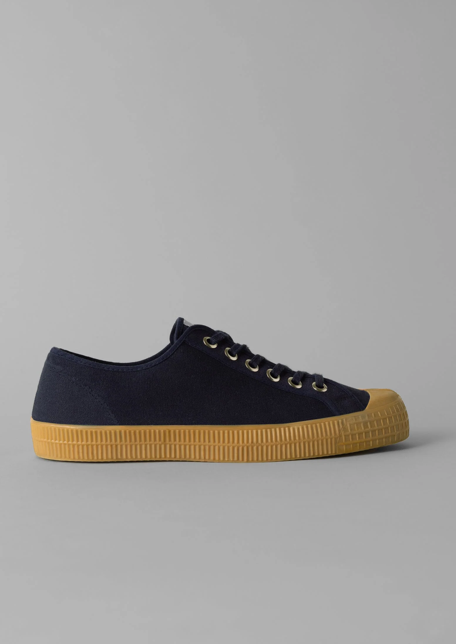 Novesta Star Master Sneakers | Navy - Image 3
