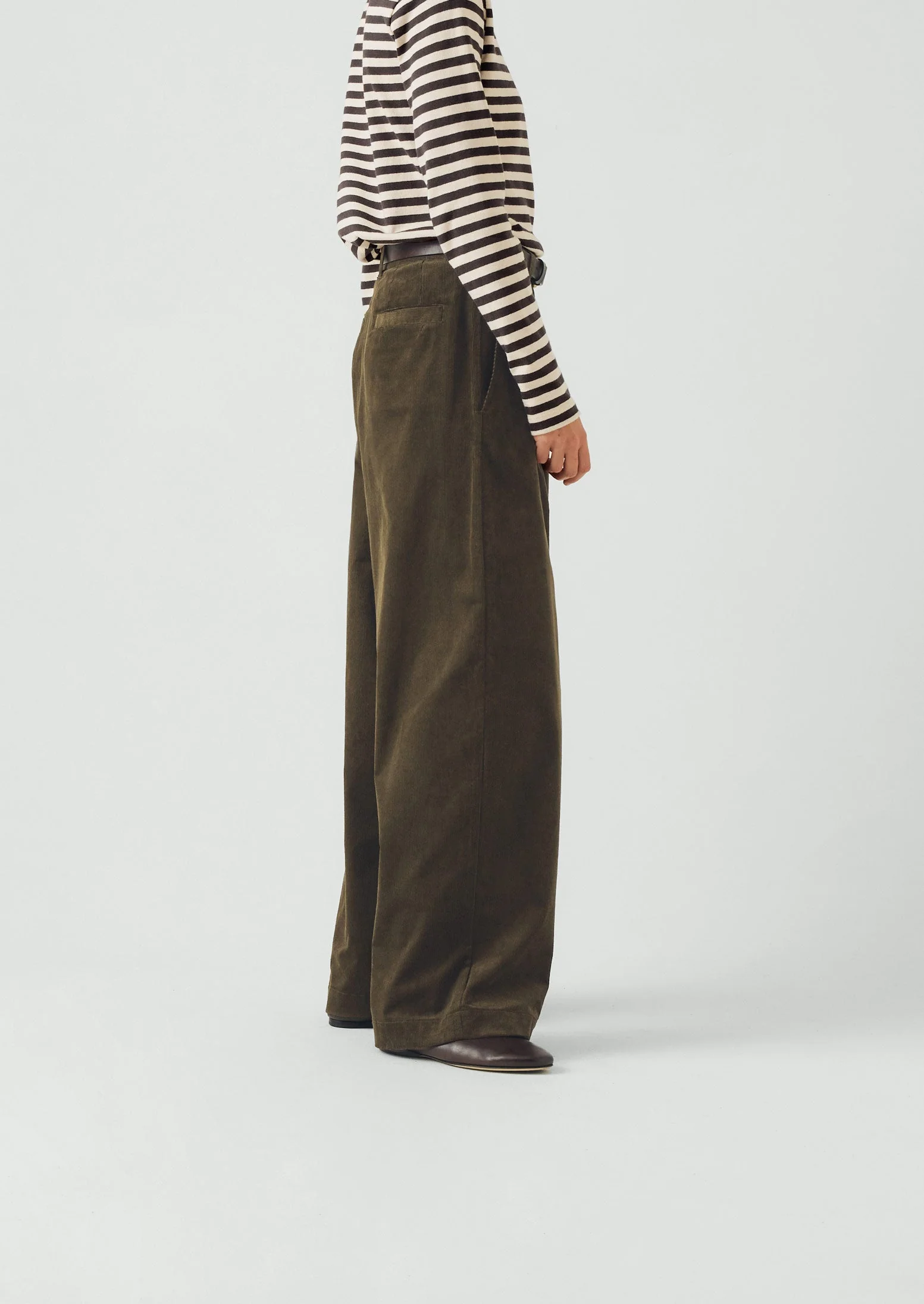 Pleat Front Organic Cord Pants | Tent Green - Image 4