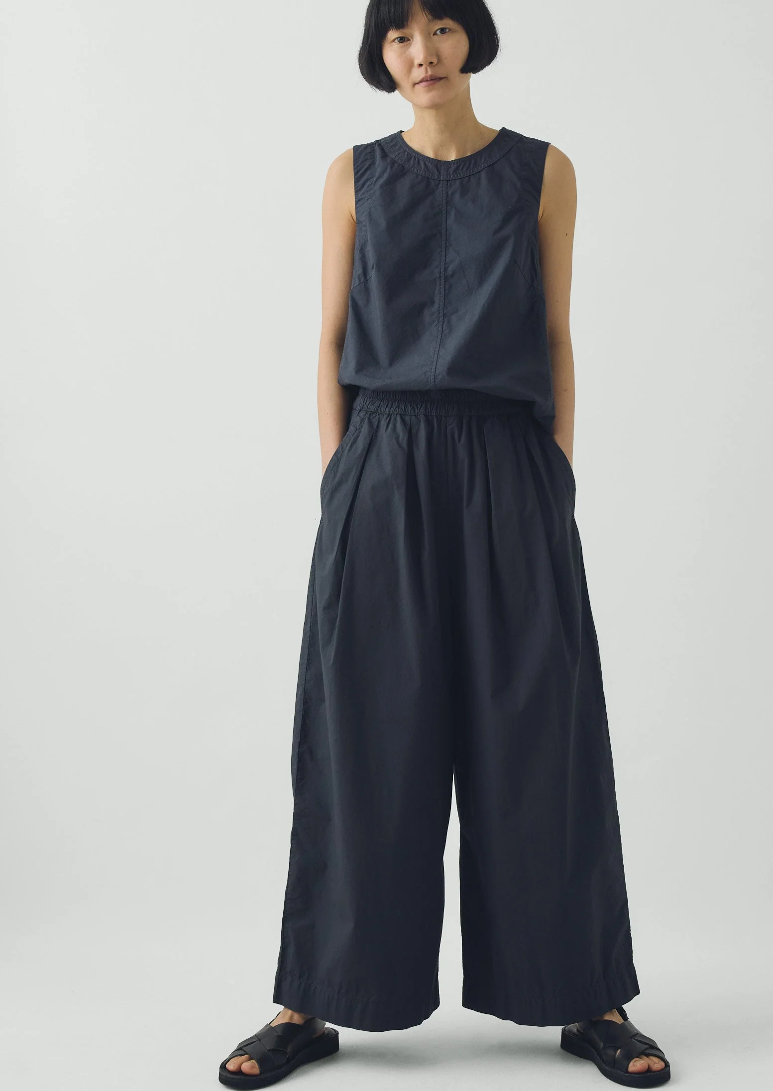 Pleated Pull On Cotton Poplin Pants | Slate - Image 4