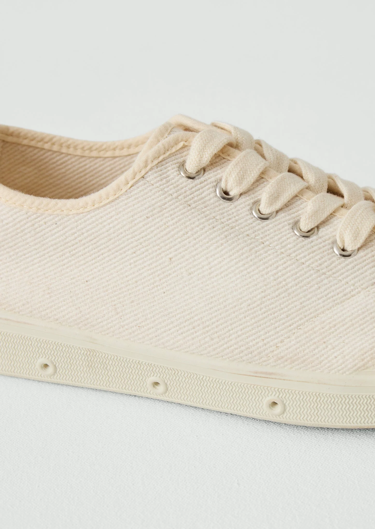 Spring Court Heavy Twill Plimsolls | Ecru - Image 2