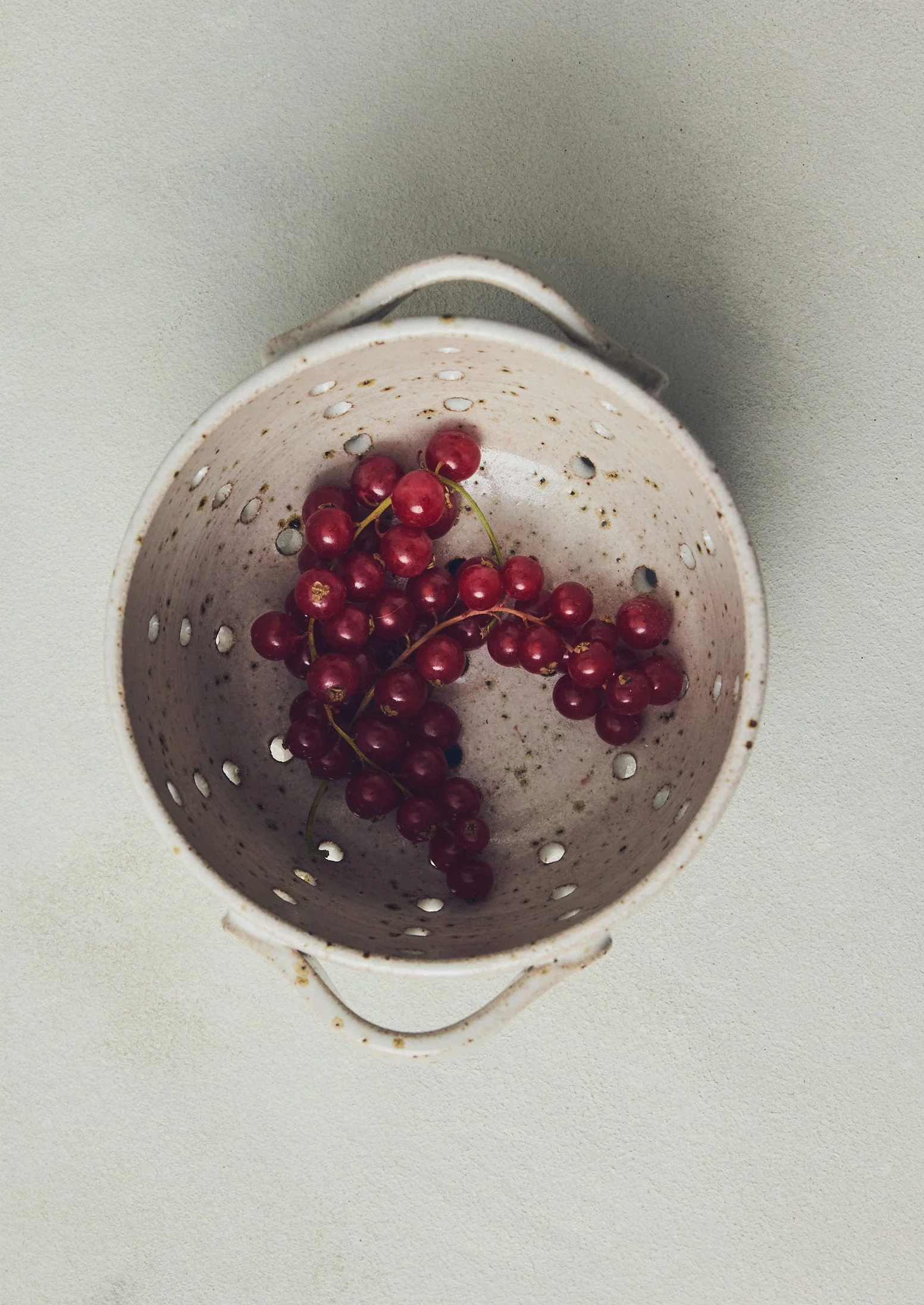 Twinn Pottery Berry Bowl | Speckled Oat - Image 2
