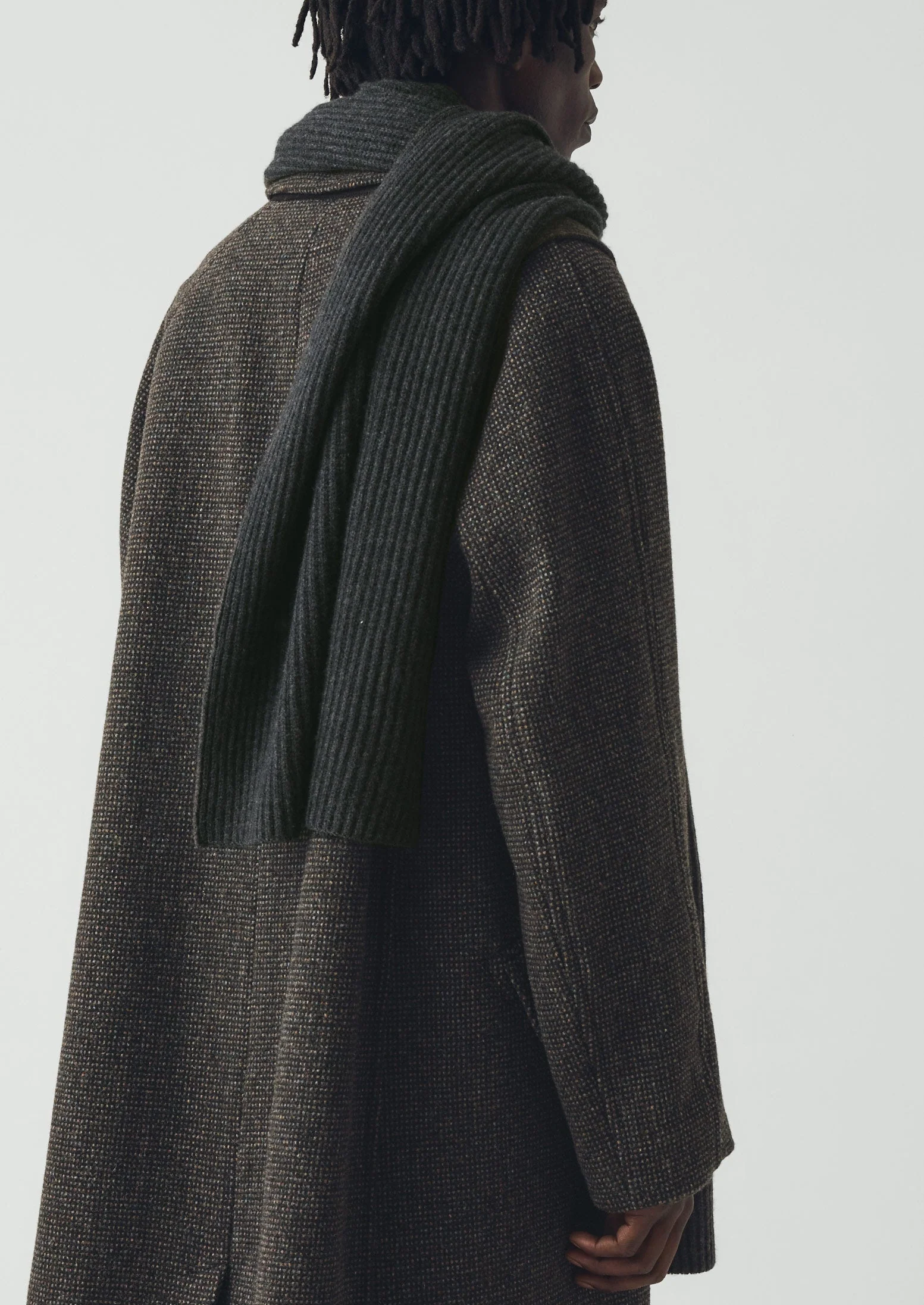 Wool Cashmere Fisherman Rib Scarf | Charcoal - Image 3